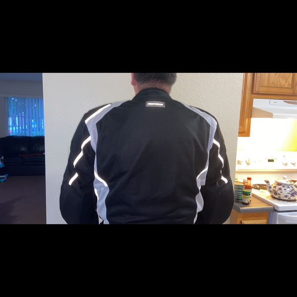 First gear motorcycle jacket - Picture 2 of 8